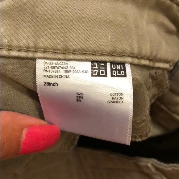 Uniqlo stretch beige crop pants. Size 28 - Picture 4 of 4